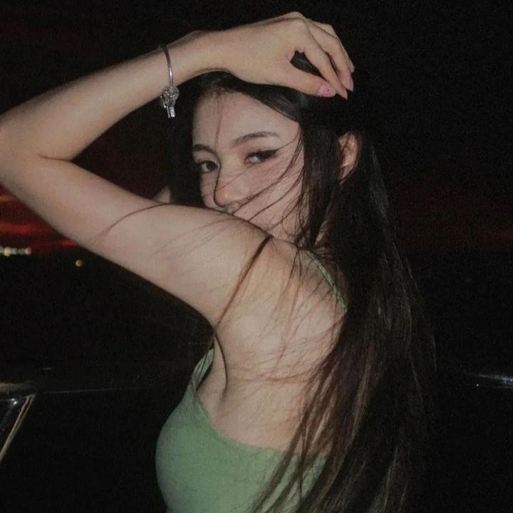 红色
